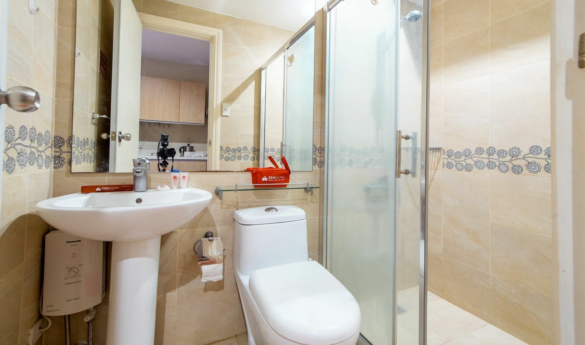 Zen Home Gramercy Residences Makati ماكاتي المظهر الخارجي الصورة