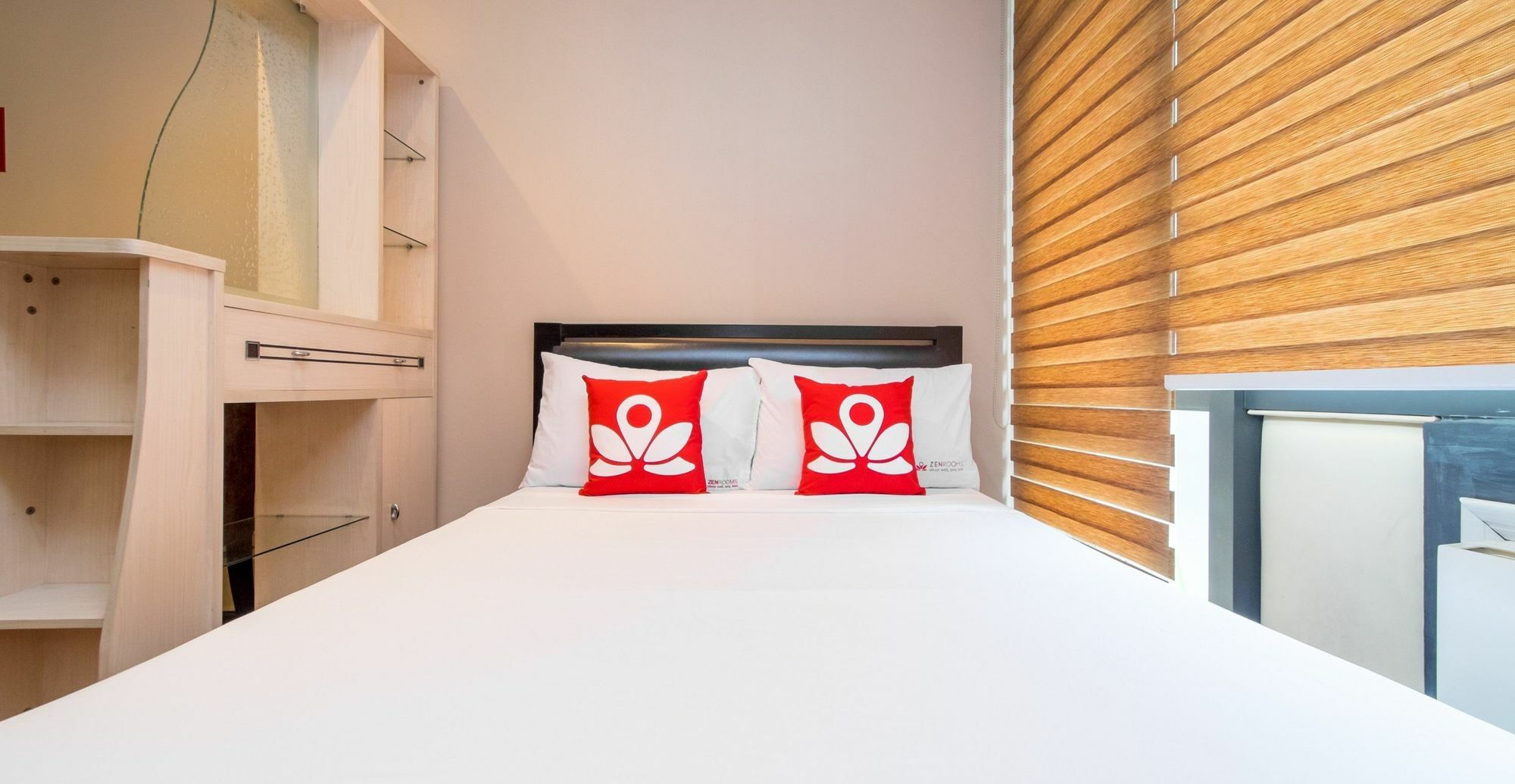 Zen Home Gramercy Residences Makati ماكاتي المظهر الخارجي الصورة